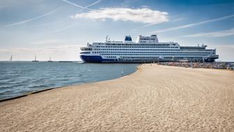 live webcam travemuende ein blick auf das maritim hotel und die ostsee